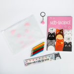 Набор в папке творческий  блокнот закладка брелок карандаши